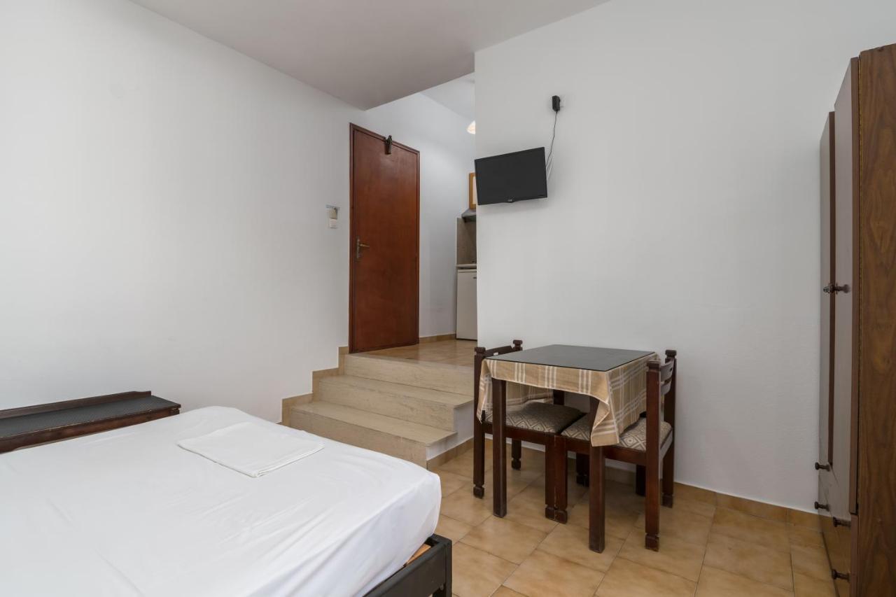 Tilemachos Rooms & Studios Adamantas  Екстериор снимка